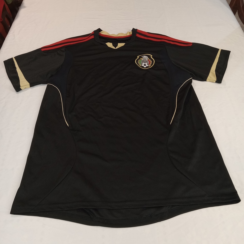 Mexico Soccer Team Black and Red Soccer Jersey Size Medium